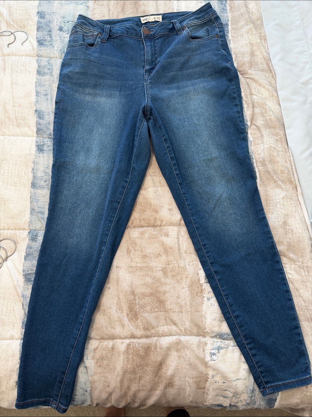Mossimo Supply Co. Women’s Dark Wash Skinny Jeans